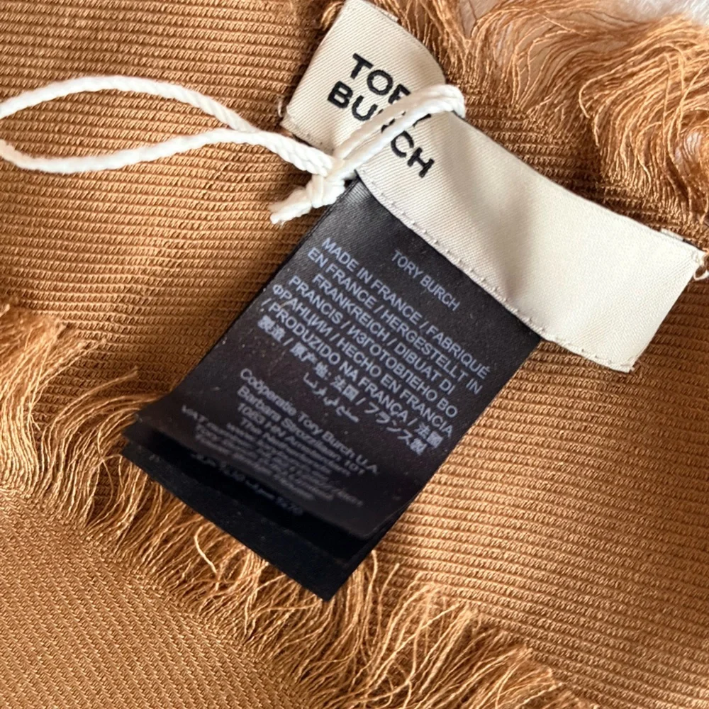 Tory Burch Logo Jacquard Traveler Scarf Color Moose NWT - Picture 3 of 5